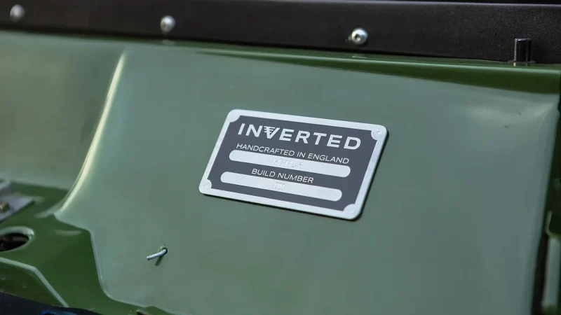 Inverted Range Rover EV Classic (2023) 02