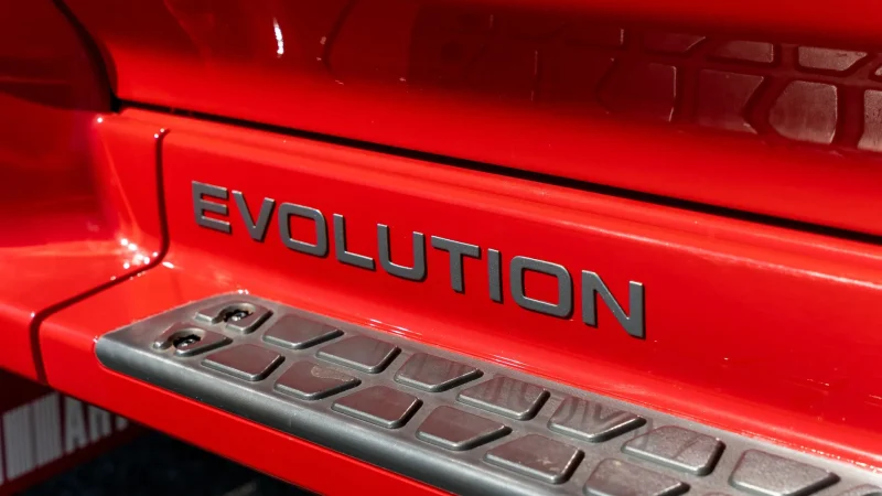 Mitsubishi Pajero Evolution 13