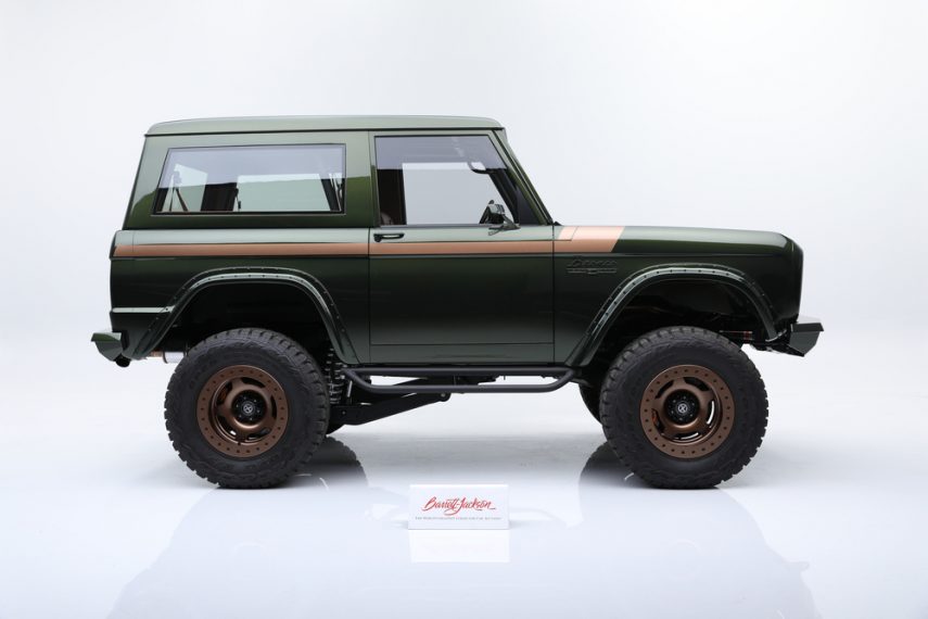 Ford Bronco 1976 02