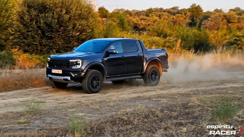 Ford Ranger Raptor 44