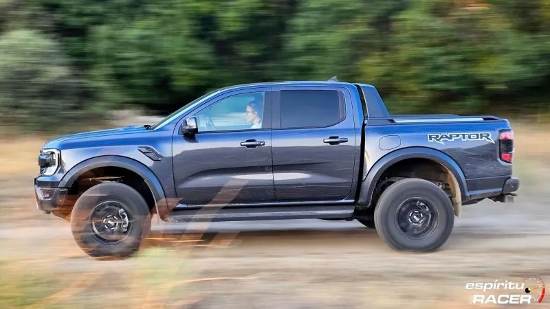 Ford Ranger Raptor 45