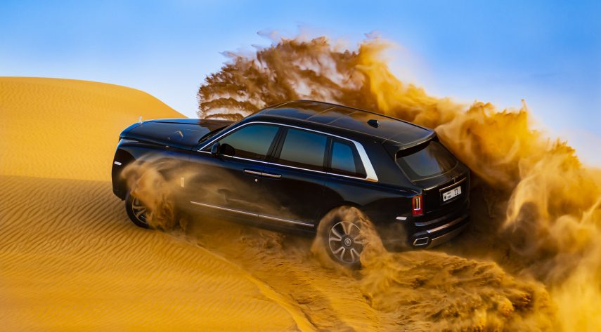 Rolls Royce Cullinan en desierto 33