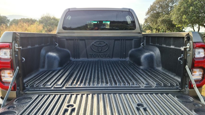 Toyota Hilux Invincible 2 8D Prueba (55)