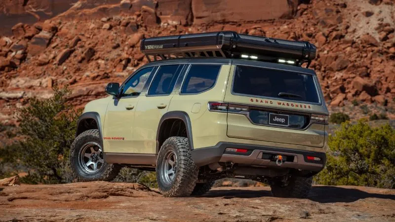 Jeep Grand Wagoneer Overland Concept 2023 (2)