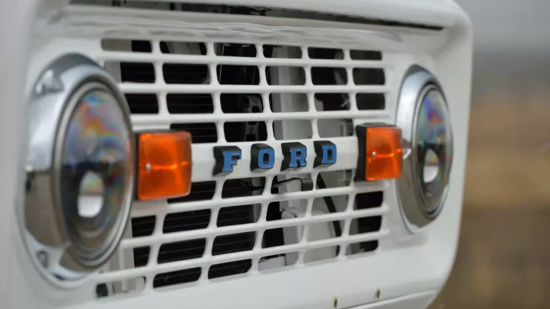 Ford BroncoV8(8)
