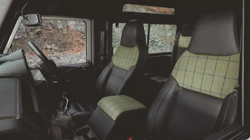 Land Rover Classic Defender Works V8 Islay Edition (14)