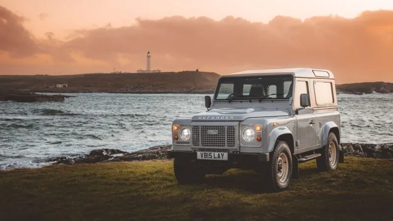 Land Rover Classic Defender Works V8 Islay Edition (3)