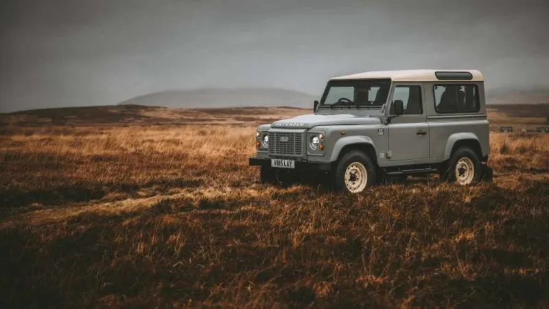 Land Rover Classic Defender Works V8 Islay Edition (5)