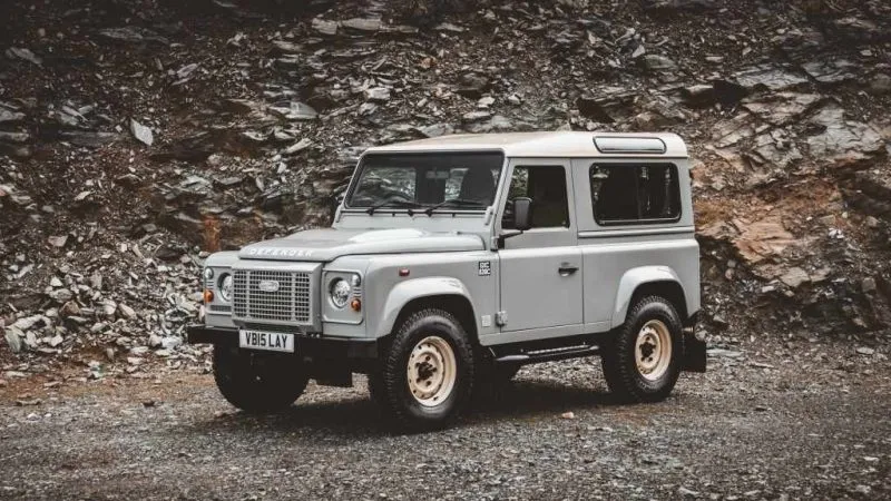 Land Rover Classic Defender Works V8 Islay Edition (8)