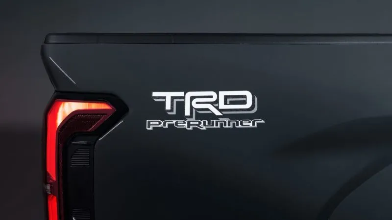 Toyota Tacoma TRD PreRunner 2024 (7)