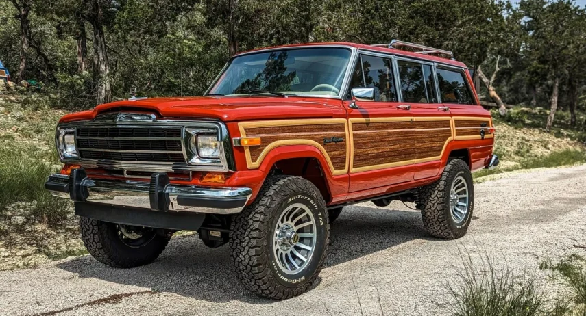 Jeep Grand Wagoneer by Vigilante 4x4 (1)