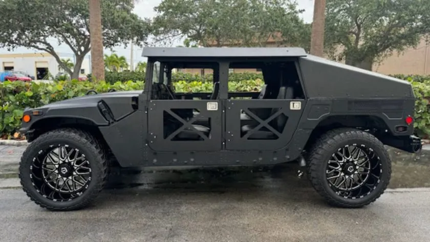 AM General Humvee Mecums