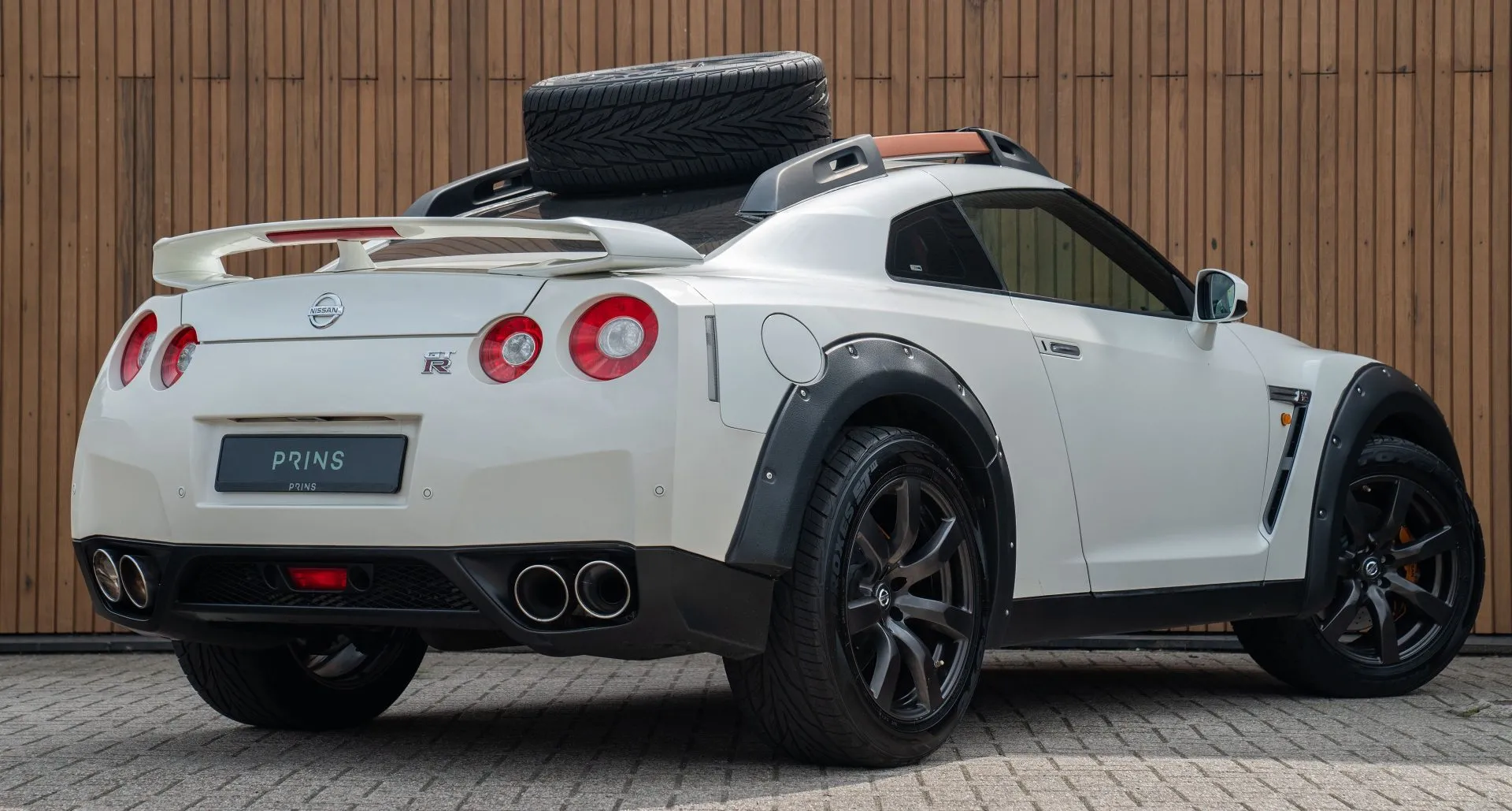 De cronometrar en Nürburgring a devorar dunas: el Nissan GT-R R35 ...
