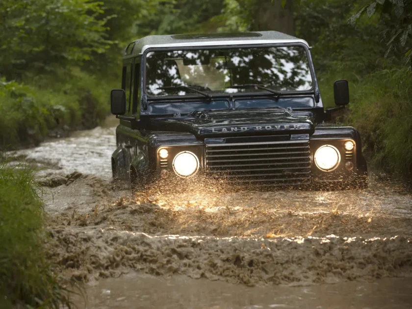 land rover defender td5 1
